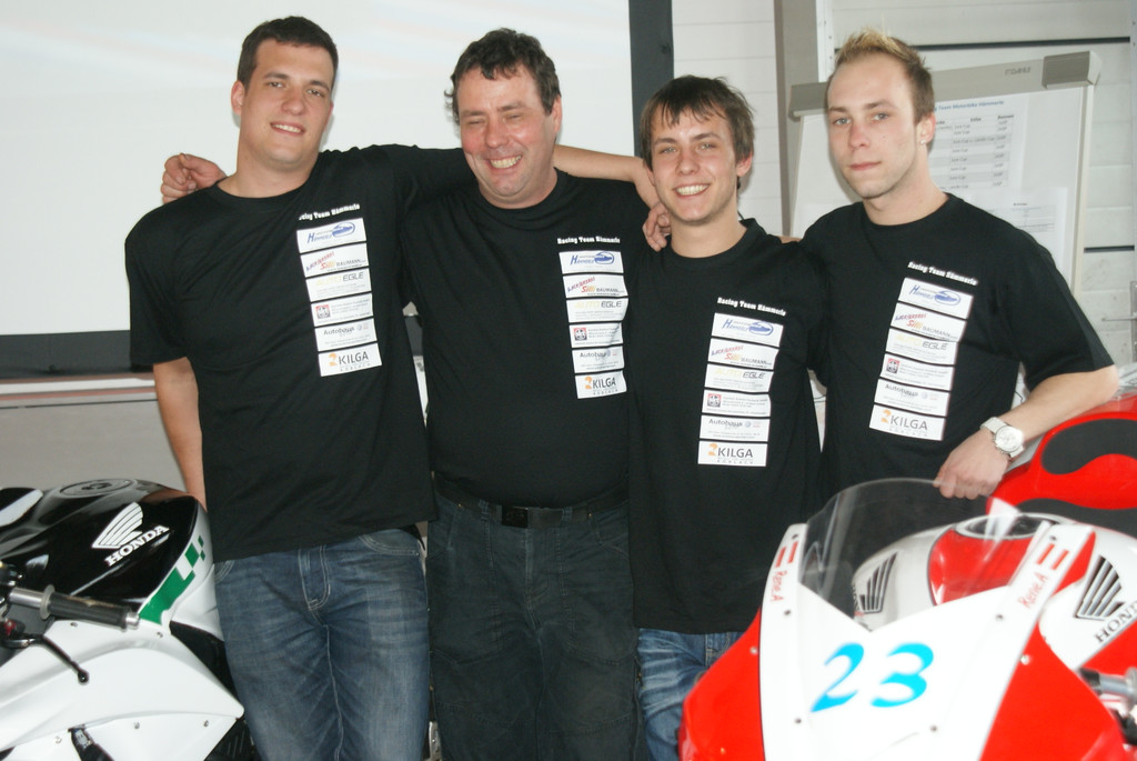 Markus H__mmerle mit seinen S__hnen_ Alexander_ Lukas und Kevin.JPG