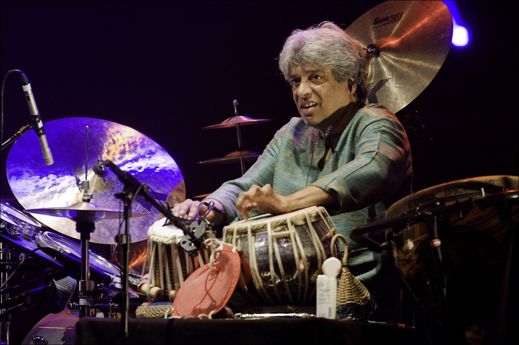 05_20-04_trilok_gurtu_new_band.jpg