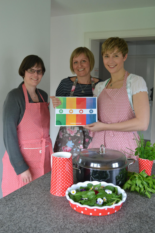 DSC_0008 Birgit Bell_ Yvonne Lins und Andrea Kerbleder sind die Herausgeberinnen von Gisiga kocht.JPG