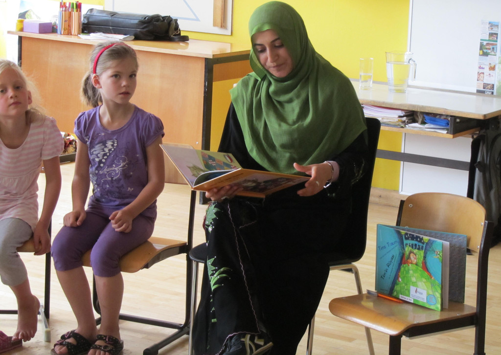 mehrsprachiger Erz__hlnachmittag f__r alle Sch__lerinnen und Sch__ler.JPG