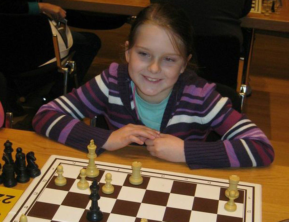 Schulschach25Carmen.jpg