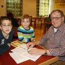 Bilder von der Anfängergruppe des diesjährigen Schachkurses