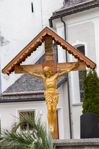 20140418_Friedhofskreuz_002.jpg