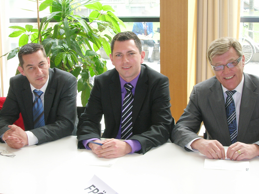 Ems10FP2_jpg-1271159718