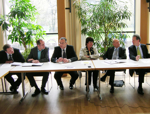 Ems8VP4_jpg-1271159885