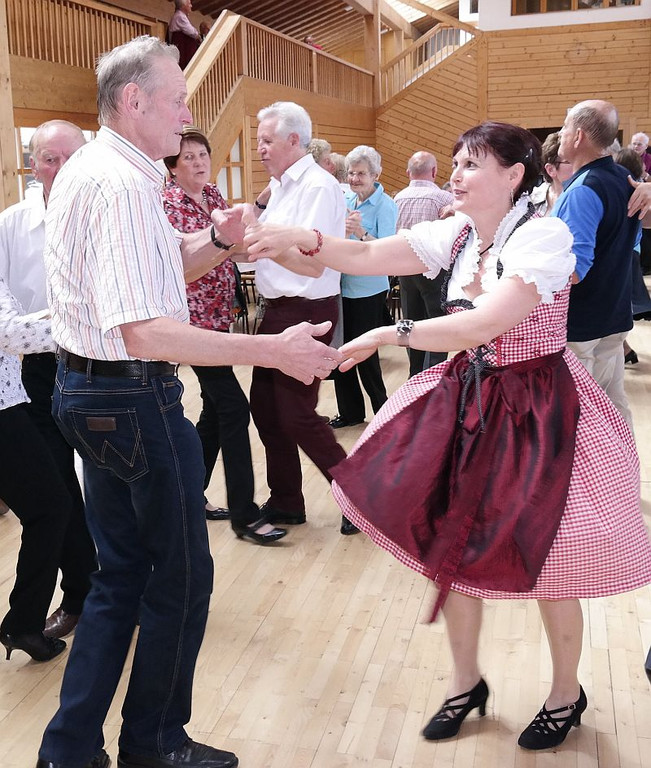 23_4_2014 Seniorentanz Gro__dorf 48.jpg