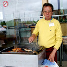 31 Erich Nowak_ der Grillmeister.JPG