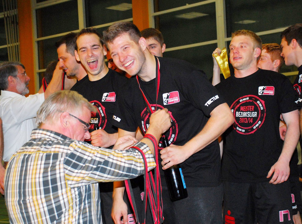 Handball12e.jpg