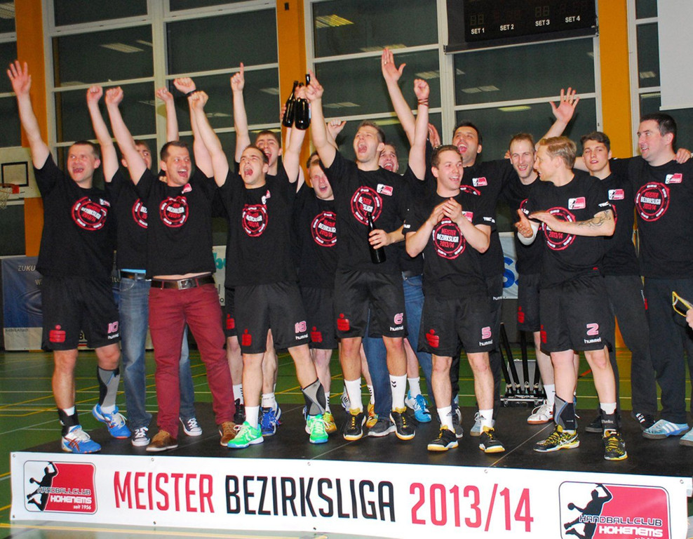 Handball12f.jpg