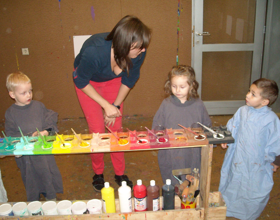 Kinder6 malen.jpg
