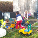 Kinder8 im Freien.jpg