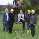 Luna_Trading_GmbH_Spatenstich_140430_02.jpg