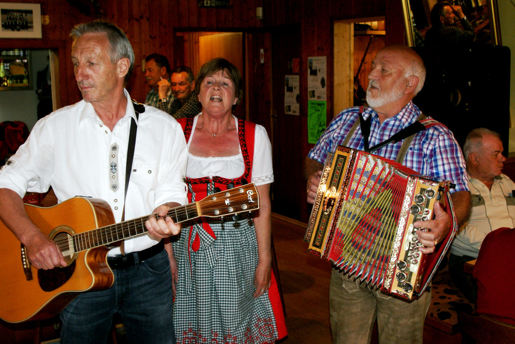 34 Das Trio Harmonie_ Helmut_ Edith und Richard.JPG