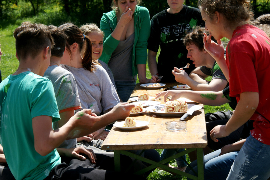 Kleine Pause bei Kuchen und Kaffee.JPG