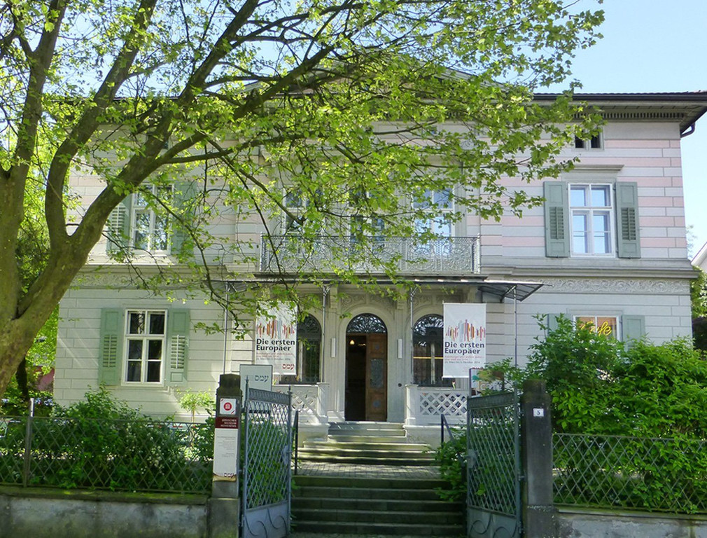 Emsiana7cMuseum.jpg