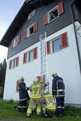 _c_ Gerhard Scopoli - Kreis__bung Latschau - 052.jpg