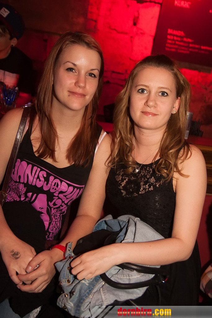 13667745.jpg