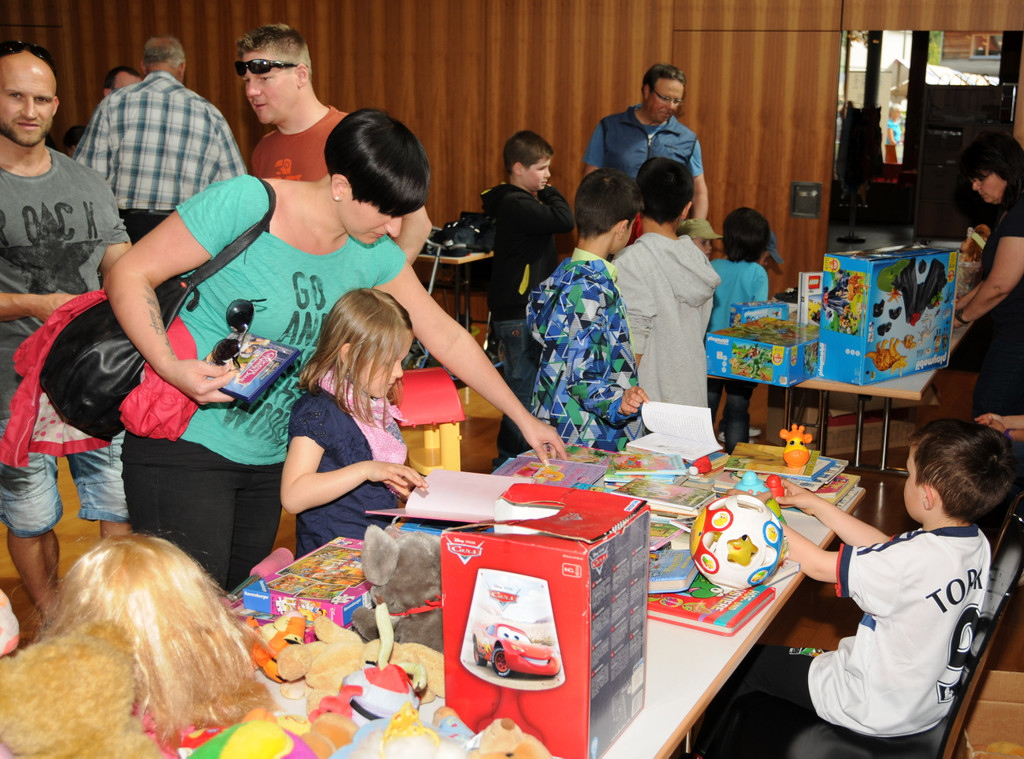 Kinderflohmarkt 10-05-2014 14.jpg