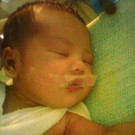 Philippinische Schwester klebte Baby Mund zu