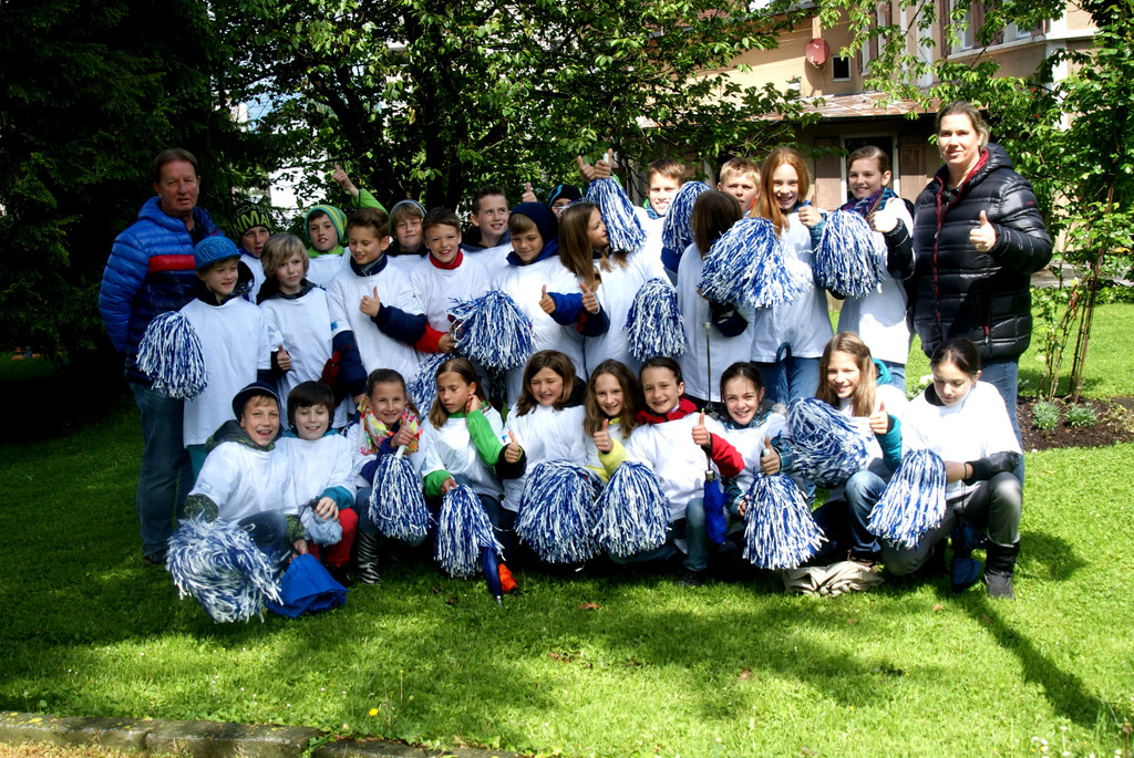 # Titelbild _08__ Die Sch__ler der Sport MS sammelten eifrig f__r das Schulheim M__der.JPG