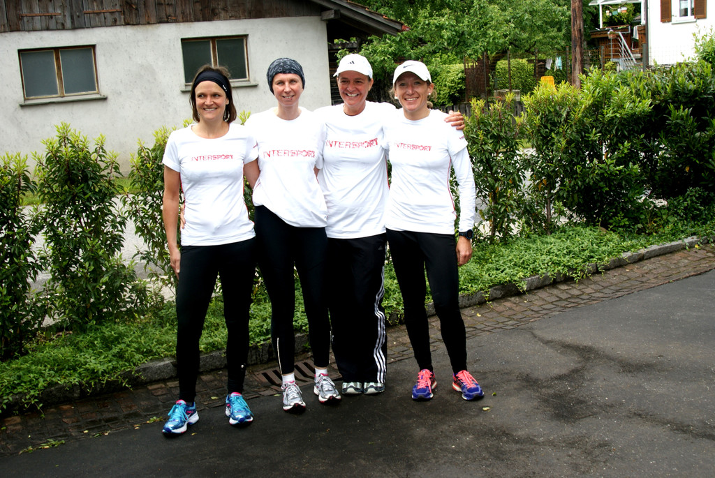 21 v_li_ Andrea Pastor_ Heidi Neumann_ Ulrike Mathis_ Sabinde Perle-Alge vom Verein All guat druf.JPG
