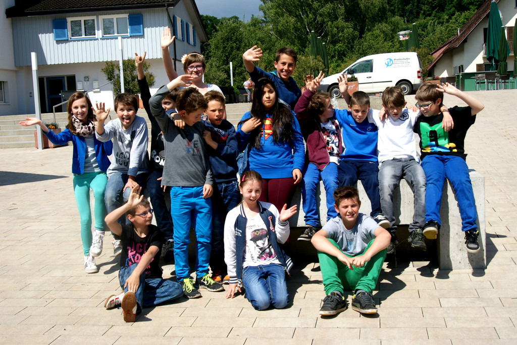 29 Die Sch__ler der 1a der MS-Koblach.JPG