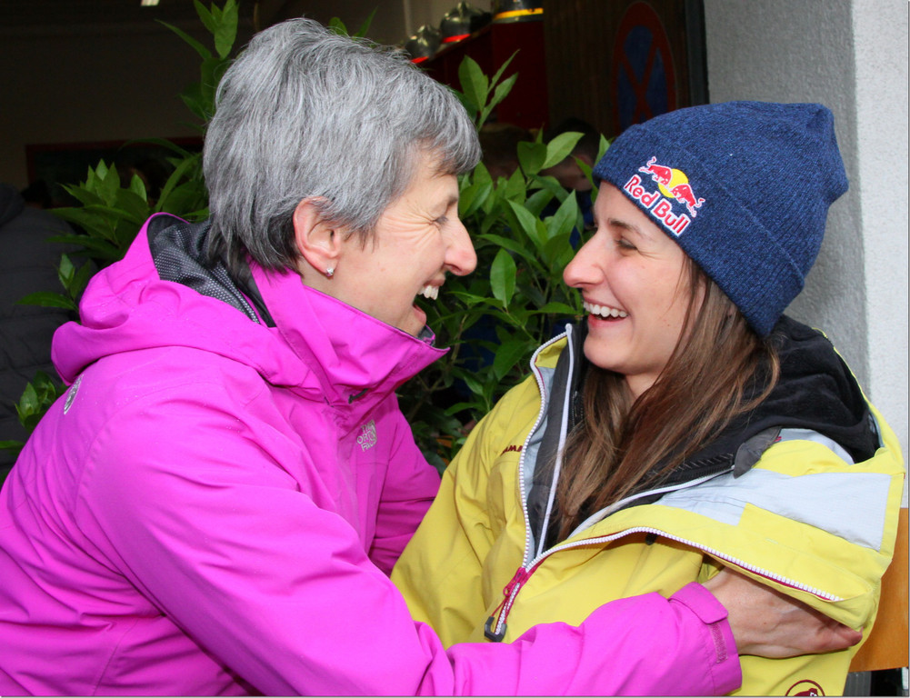 mutter ruth mit nadine.jpg