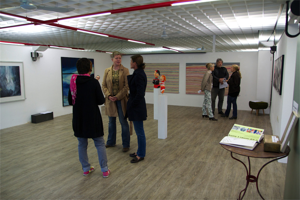 BK_Vernissage_kunstraum-65-b_Sigrid Hutter 18.jpg