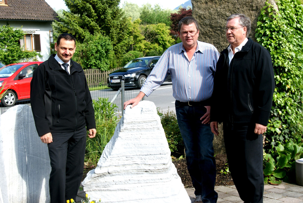 46 Raimund Loacker im Gespr__ch mit Amann Bestattung.JPG
