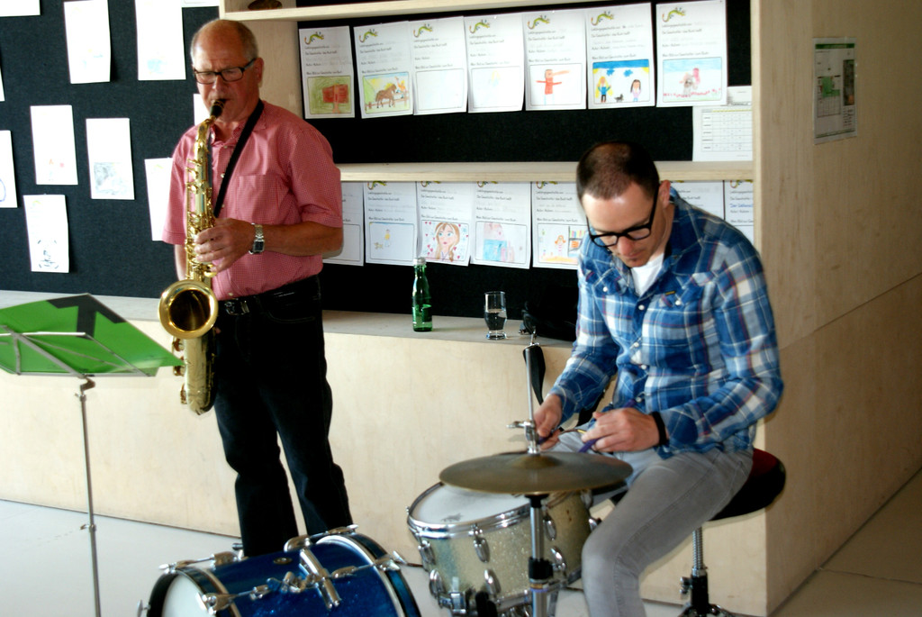 Ernst Karlinger _Sax__ David Karlinger _Drums_.JPG