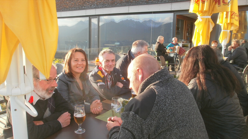 Eroeffnung Terrasse 2.jpg