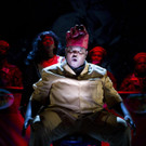14_Owen_Metsileng_as_Macbeth_-_photo_by_Nicky_Newman.JPG