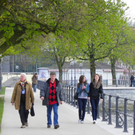 Pflanzungen rund um das Hafengebäude