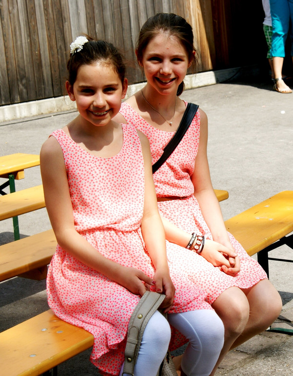 42 Valentina und Lia_ kleine Pause.JPG