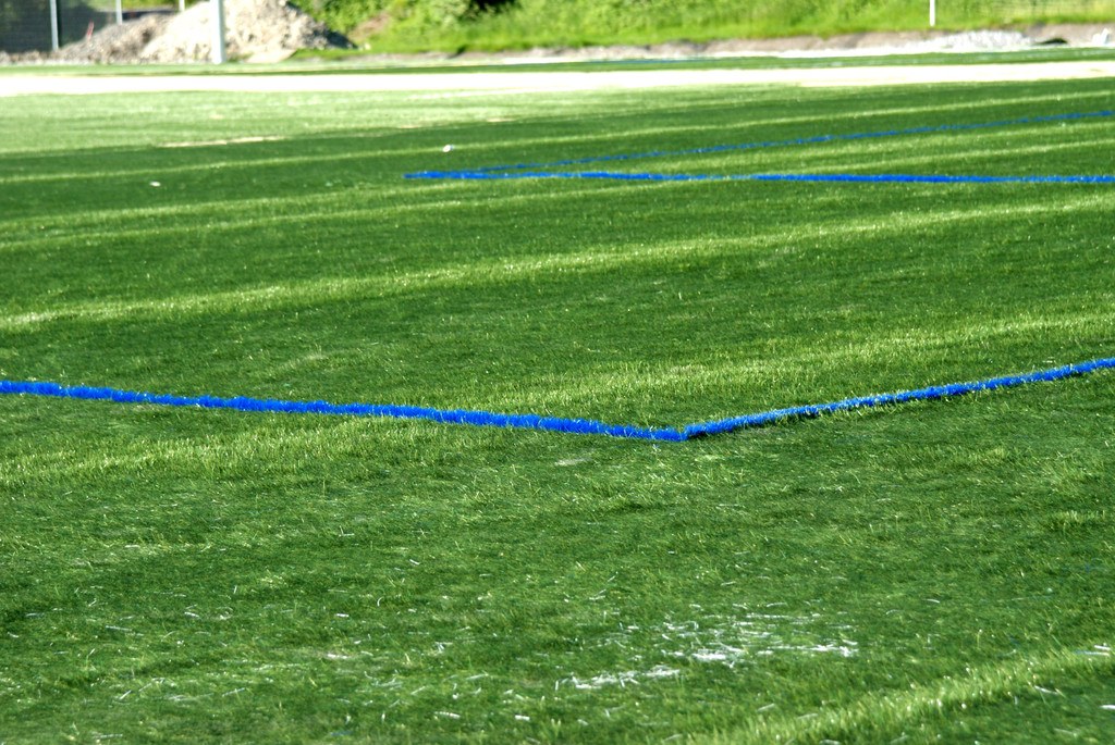 Auch an die Footballer wurde beim Kunstrasenplatz gedacht.JPG