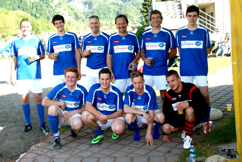 Die Kicker der Auner Fasnatzunft.JPG
