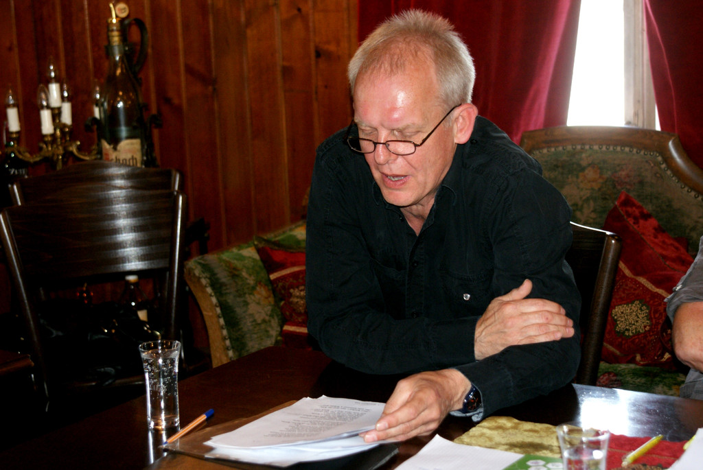 Johannes Grabher trug Gedichte seines Gro__vaters vor.JPG