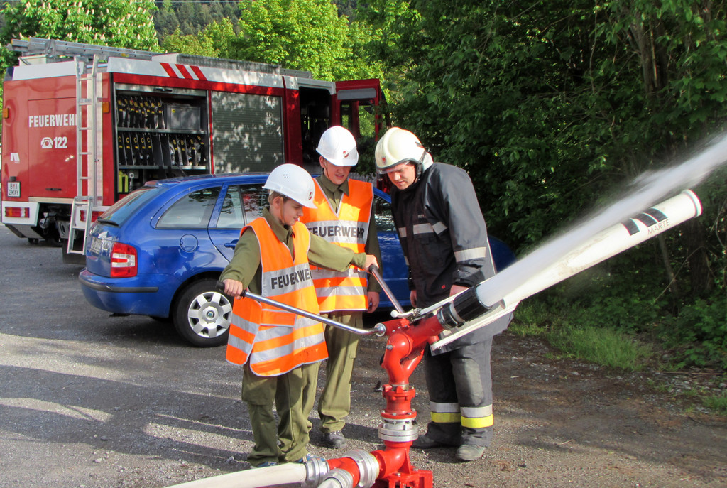 Feuerwehrjugend 2.jpg