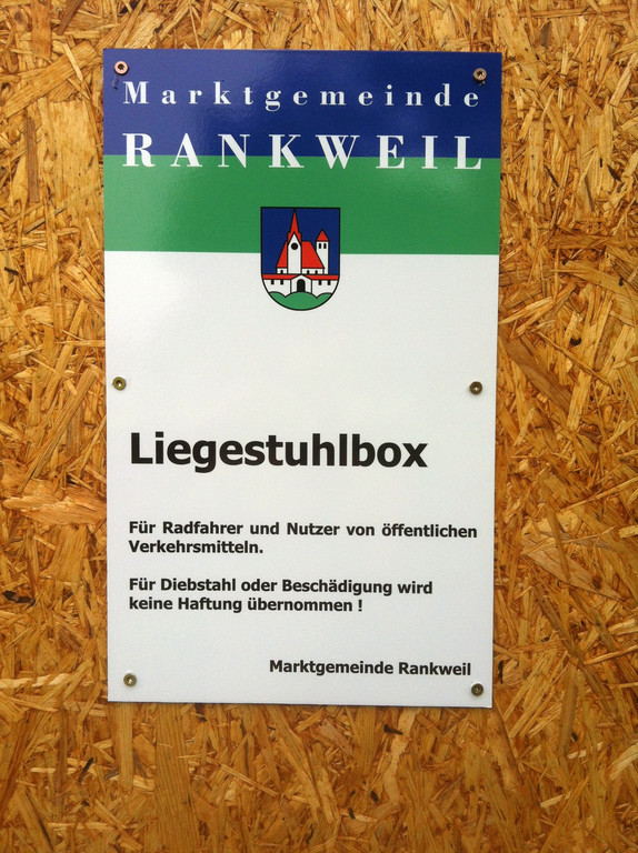 BK_Baggerlo__cher Brederis Schild Liegestuhlboxen.jpg