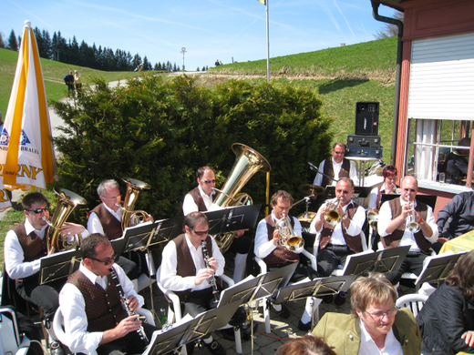 Auftritt Bierblosn Pfaenderdohle _5__jpg-1271598352