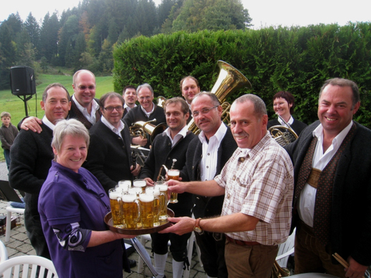 Auftritt Bierblosn Pfaenderdohle _9__jpg-1271598413