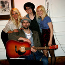 43 Stuard mit Kasandra_ Simone und Michelle.JPG