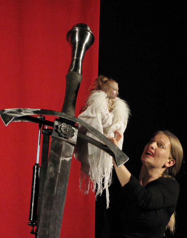 Brunhild8aKriemhild.jpg