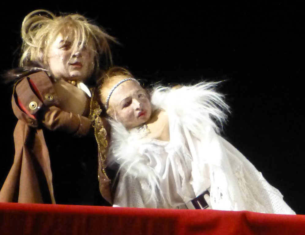 Brunhild10Siegfried_Kriemhild __.jpg