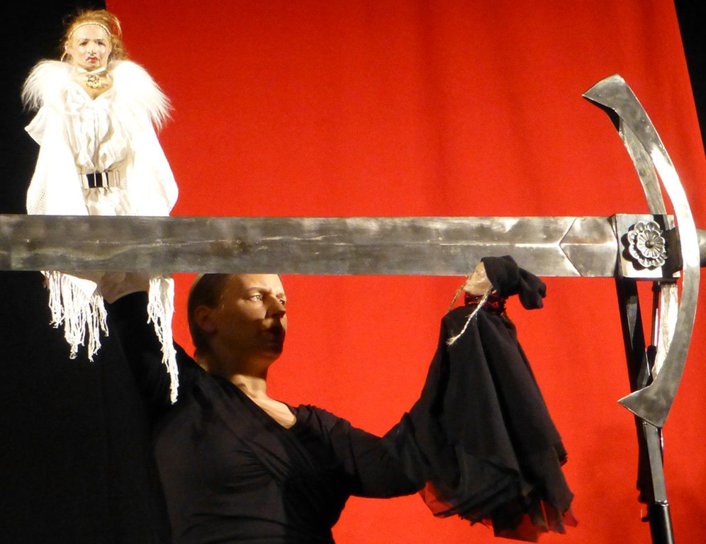 Brunhild11Kriemhild_Mutter.jpg