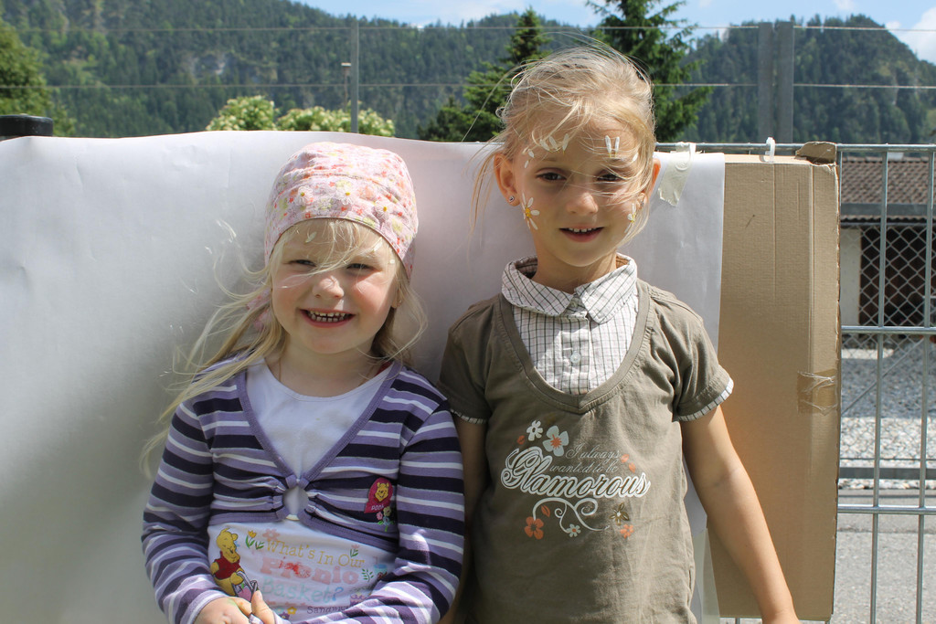 Victoria und Aline.JPG