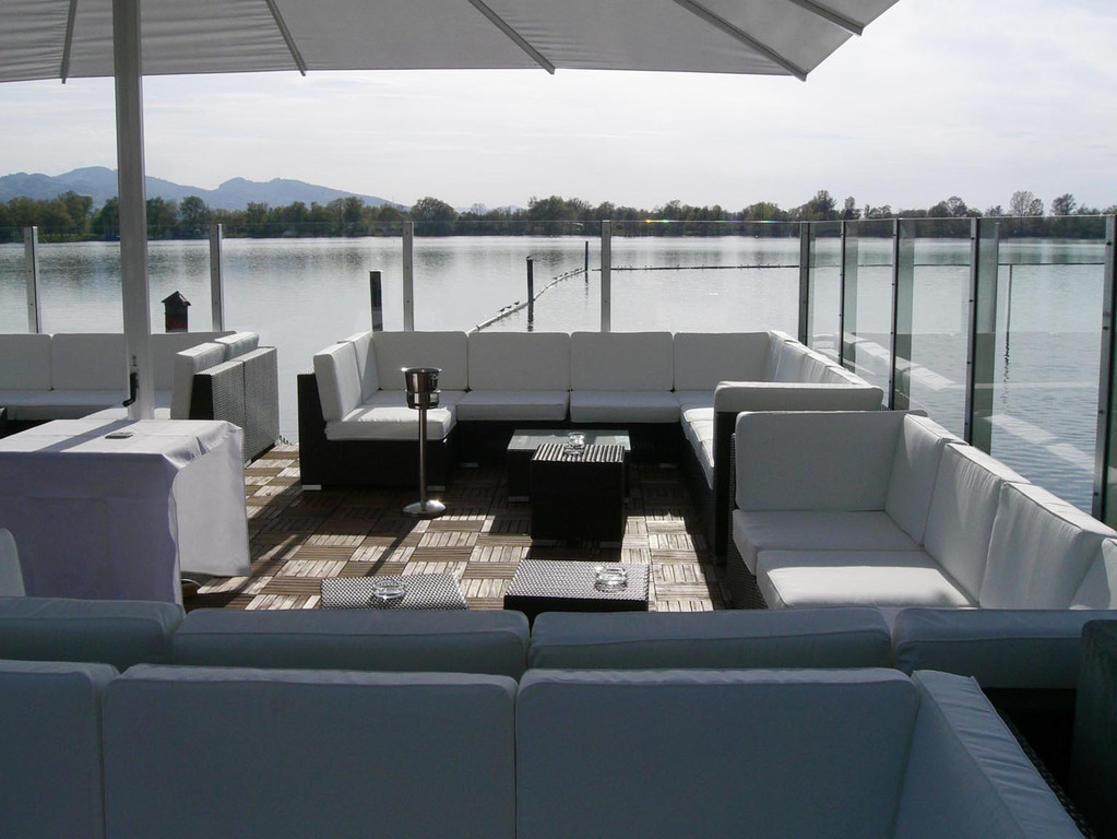 strandbad lounge.jpg