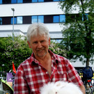 77 Helmut mit Angorahase Alfons.JPG