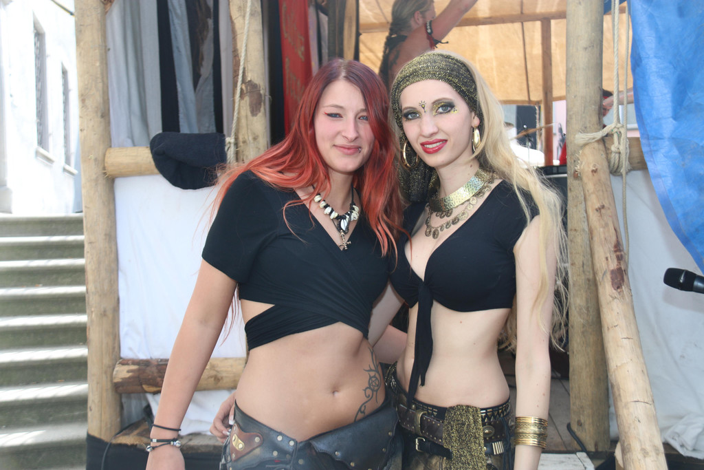 IMG_7138_Isabella und Aaliyah.JPG