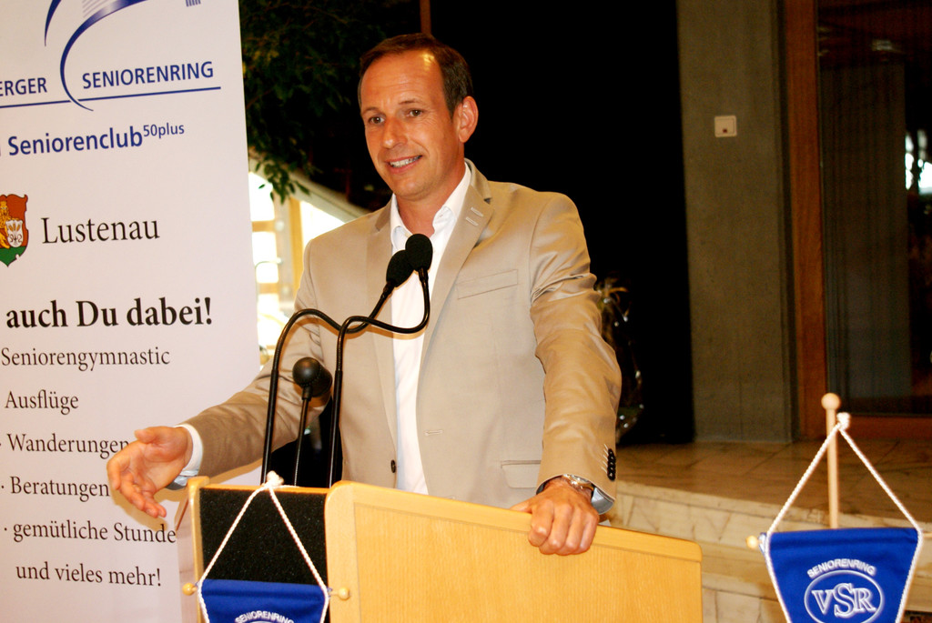 24 Dieter Egger hat einen F__nf-Jahres Plan.JPG